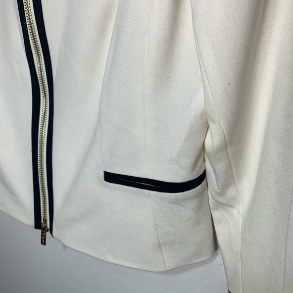 Calvin Klein White & Black Contrast Binding Zip Up - Picture 4 of 10